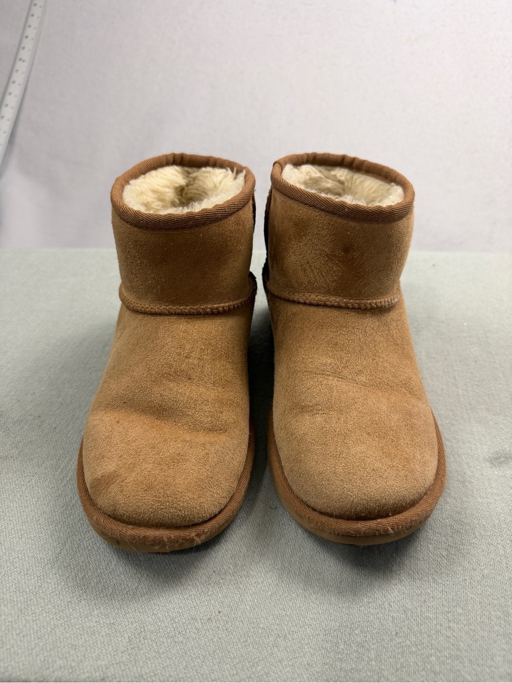 UGG Classic Mini II Chestnut Sheepskin Boots Kids Size 3 Youth
